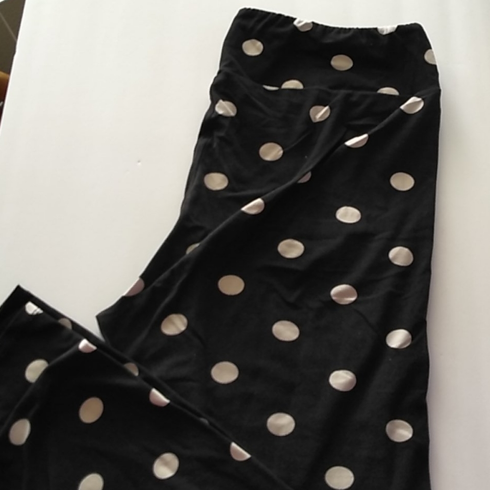 Black/white polkadot leggings L/XL